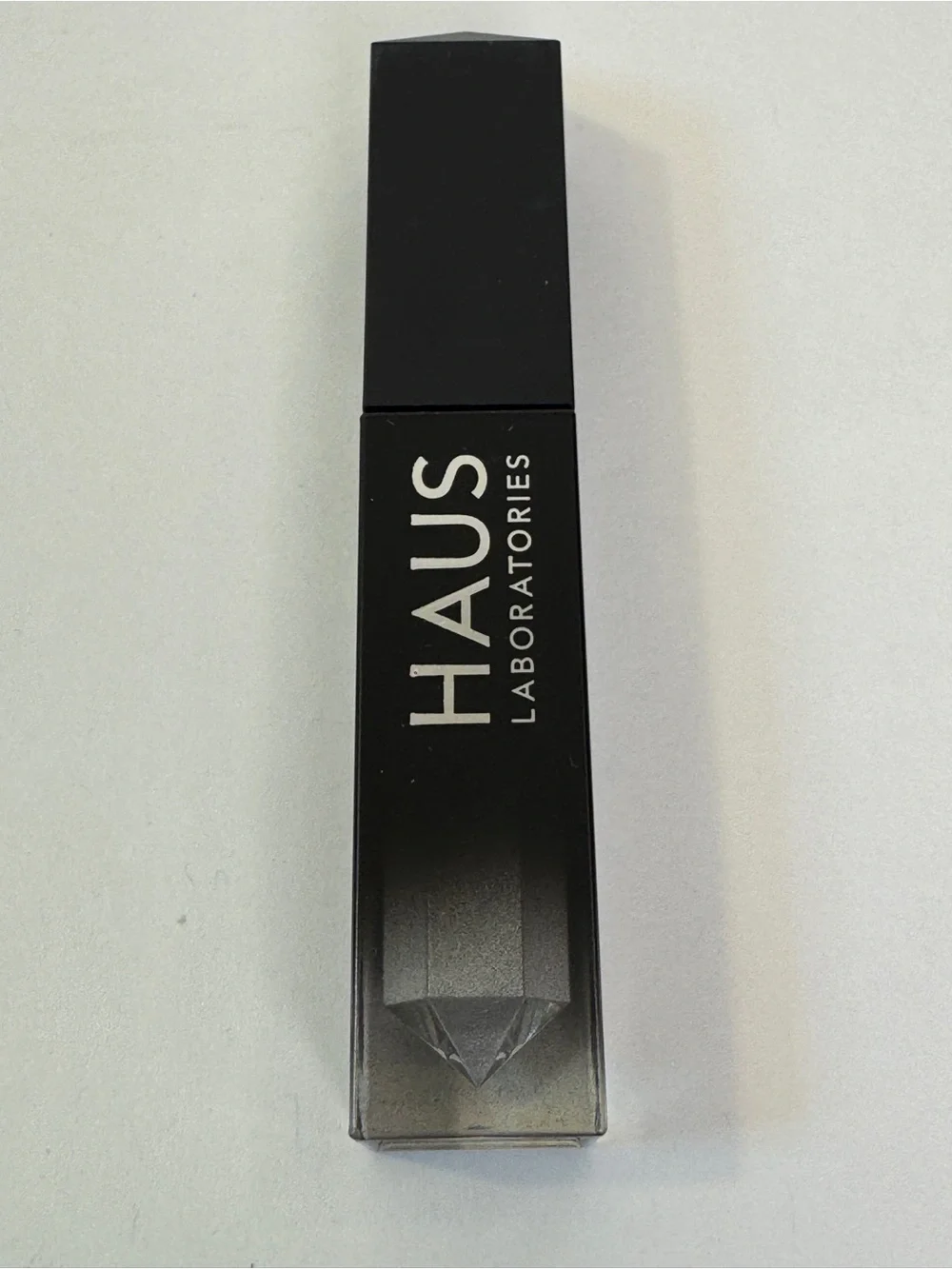 Haus Laboratories glam attack liquid shimmer powder / shade: flash
